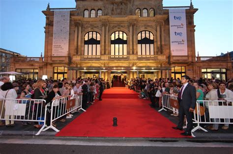 Il Festival Internazionale del Cinema di San Sebastián; celebrazioni centenarie del cinema spagnolo e omaggi al movimento surrealista.