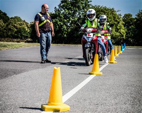 How Long is a Motorcycle Safety Course: A Journey Through Time and Skills