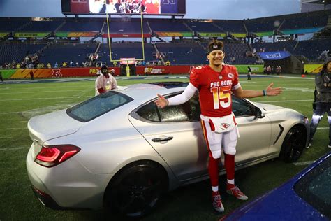 What kind of car does Mahomes drive, and does it reflect his playstyle on the field?